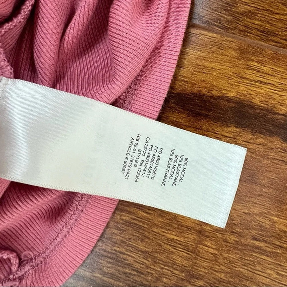 Aritzia Sunday Best Ribbed Turtleneck Long Sleeve Top Size L - Picture 5 of 5